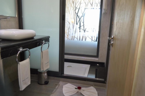 Anezi Tower Hotel image 33