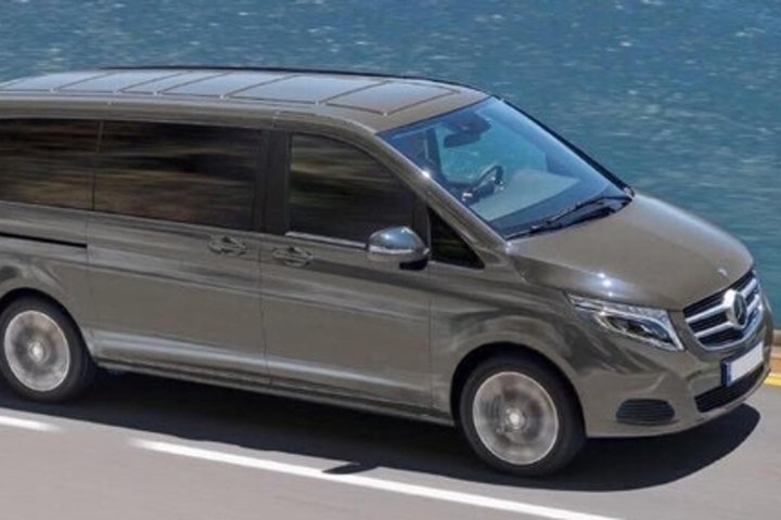 Airport Transfer from Agadir to Casablanca